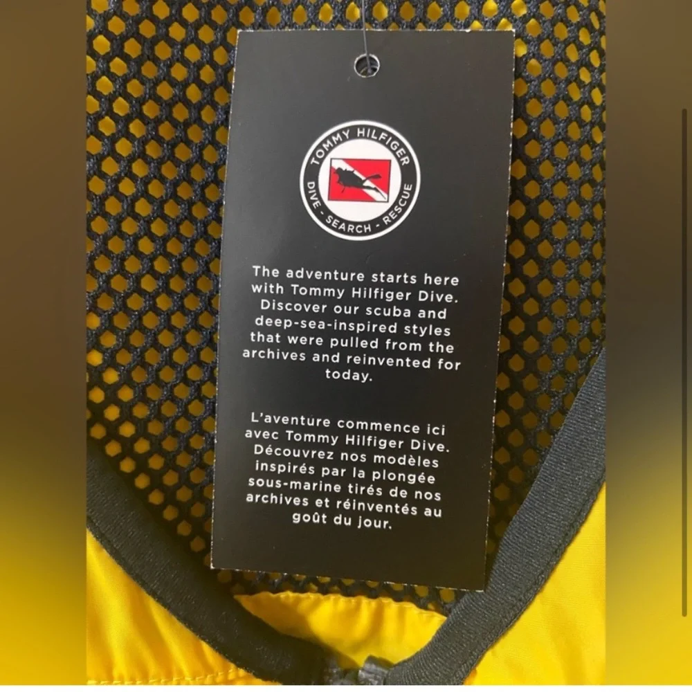 NWT - Diver Vest by Tommy Hilfiger Yellow Sailing Dive Charter
Vest - Picture 3 of 5